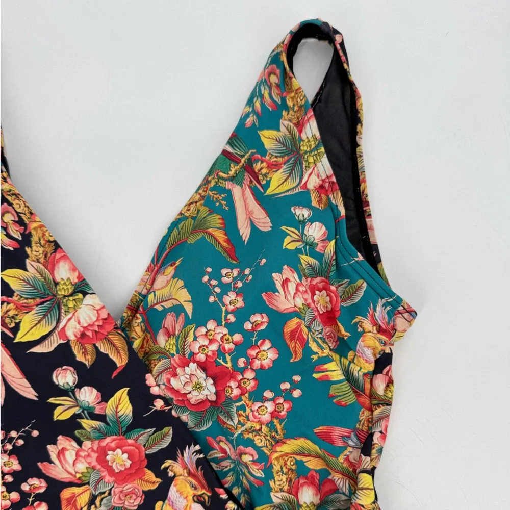 Sundance Radiant Swimsuit One Piece‎ Wrap Tropical Floral Print Size L